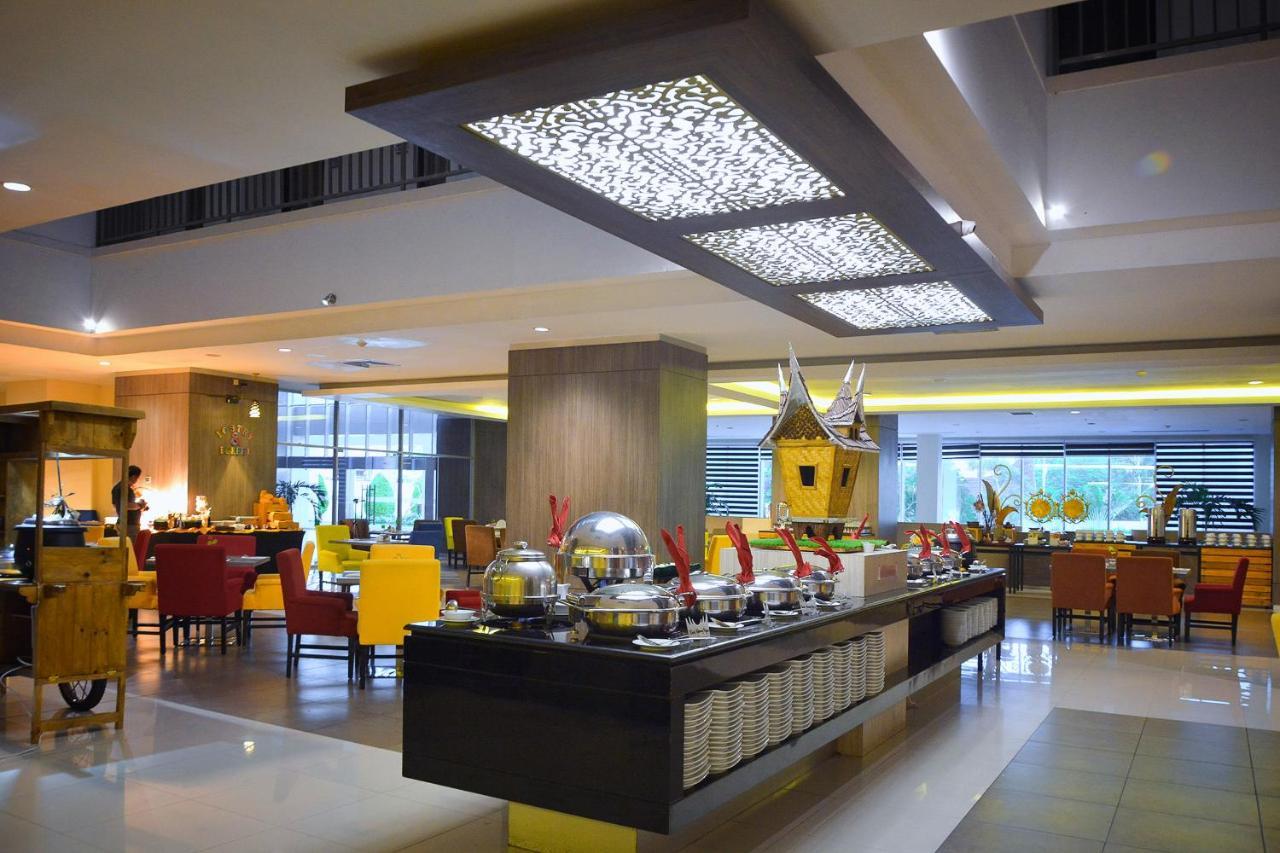 Truntum Padang Hotel Luaran gambar